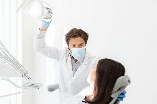 Soins dentaires variés et experts au dentiste de Romainville